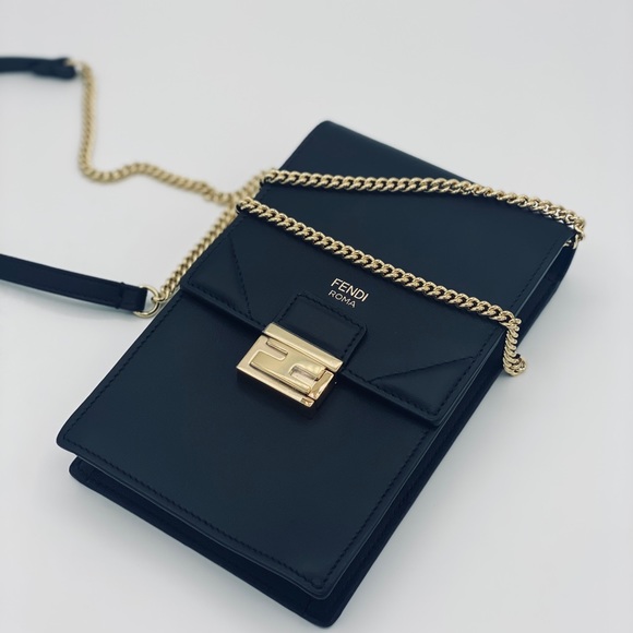FENDI phone case on chain crossbody - Picture 4 of 6
